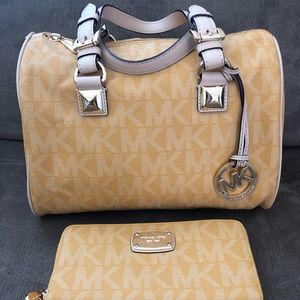 Michael Kors Satchel handbag & wallet